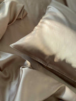 Load image into Gallery viewer, Satin Silk Organic Beauty Pillowcase